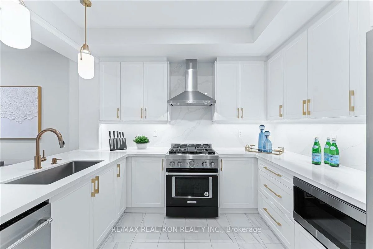 15, Lazarette, Holland Landing, East Gwillimbury