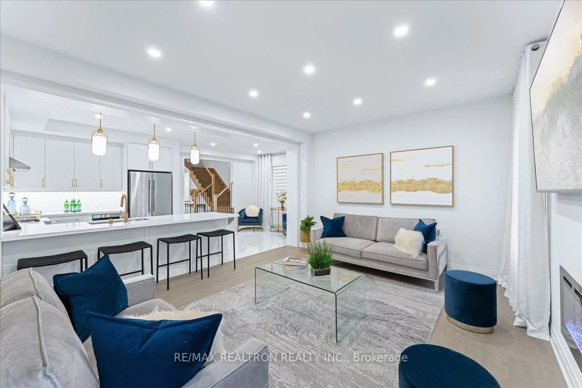 15, Lazarette, Holland Landing, East Gwillimbury