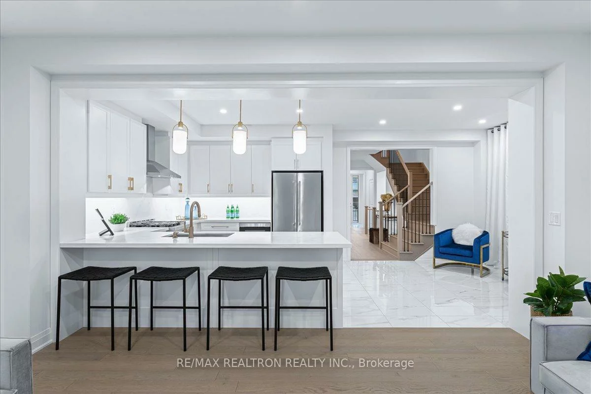 15, Lazarette, Holland Landing, East Gwillimbury
