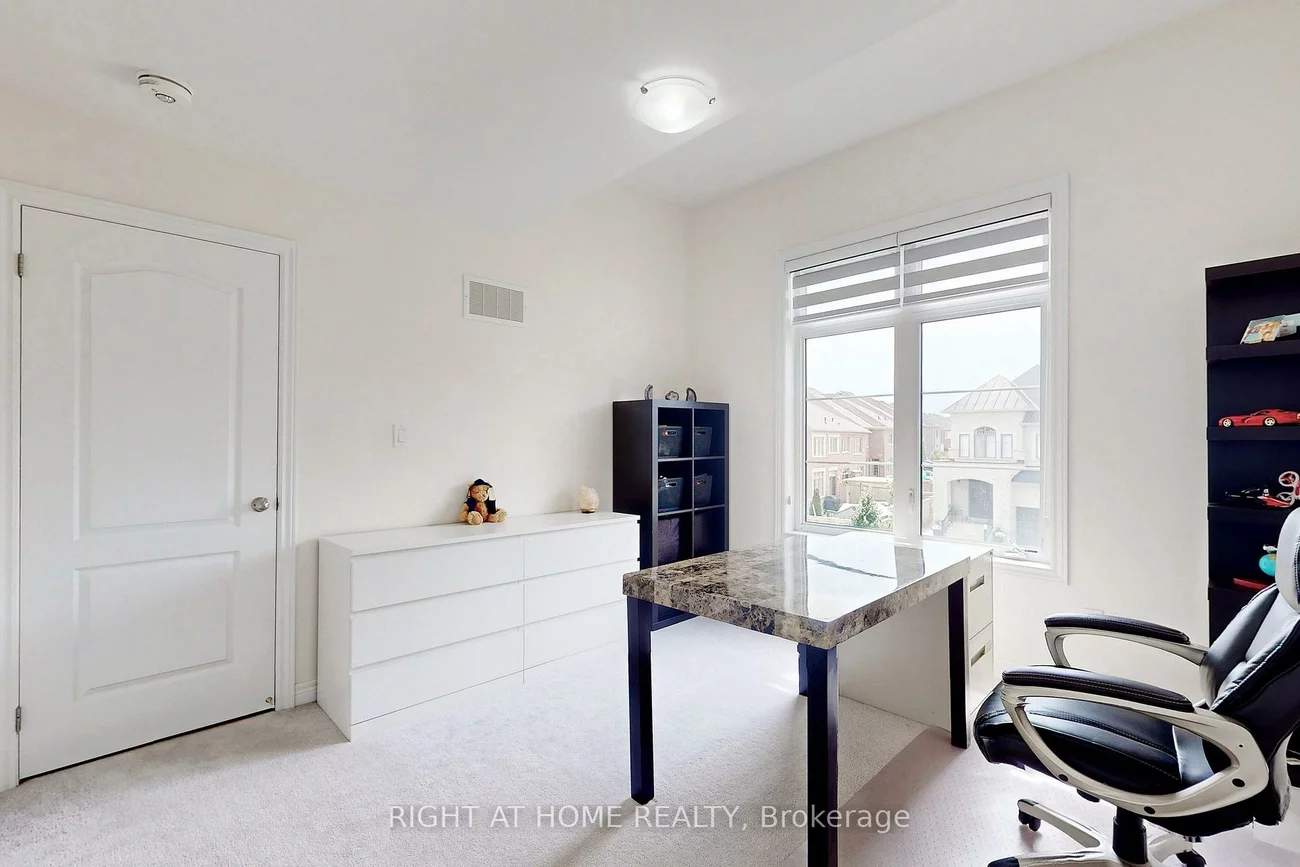 9, John Smith, Holland Landing, East Gwillimbury