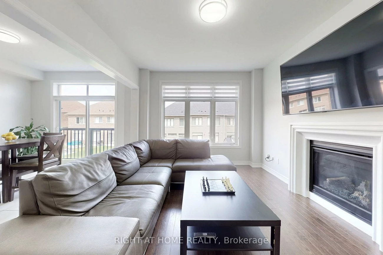 9, John Smith, Holland Landing, East Gwillimbury