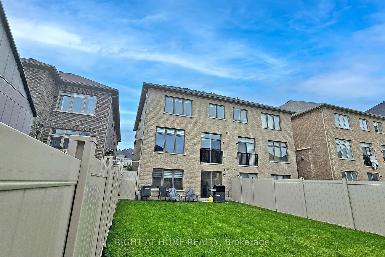 9, John Smith, Holland Landing, East Gwillimbury