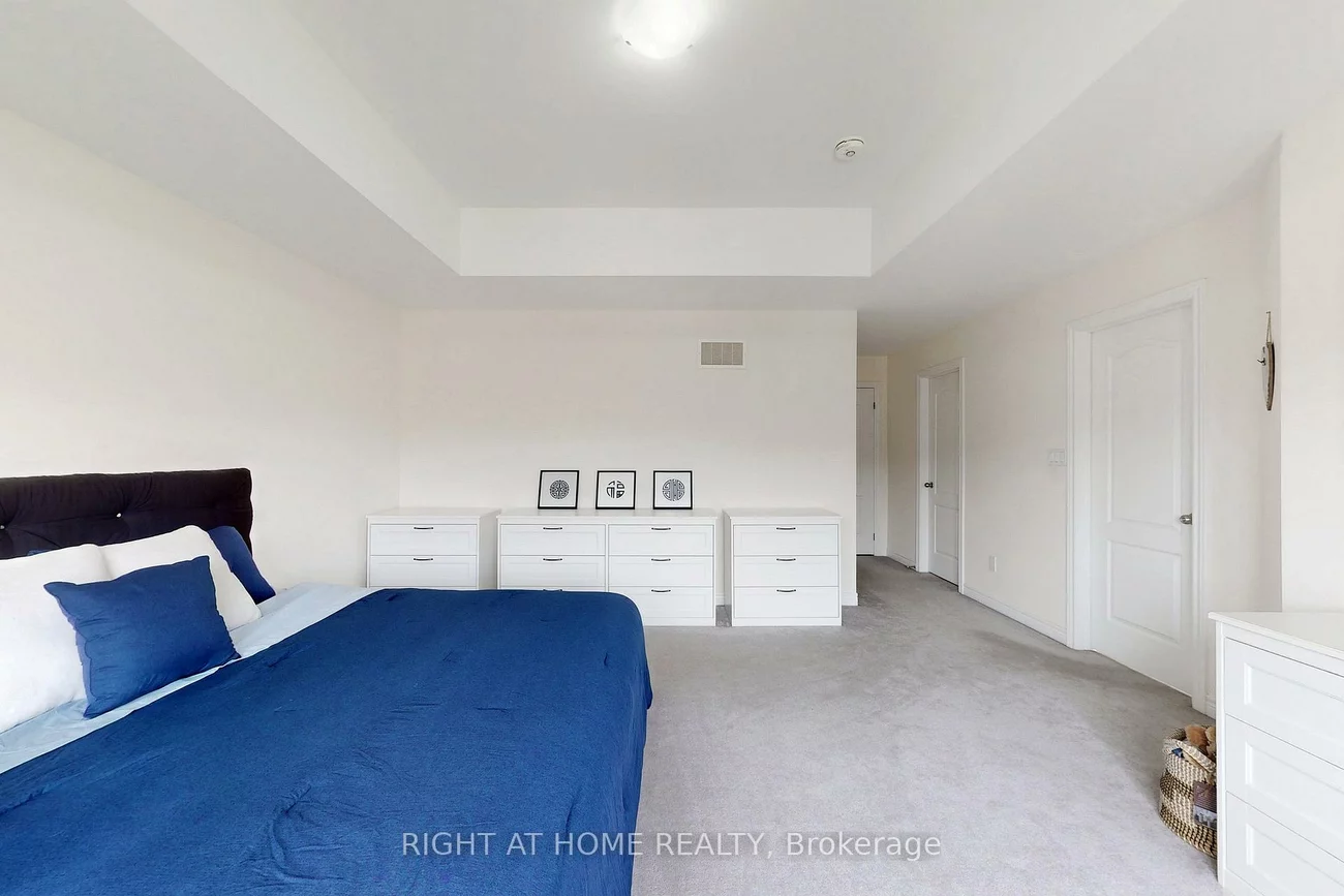9, John Smith, Holland Landing, East Gwillimbury