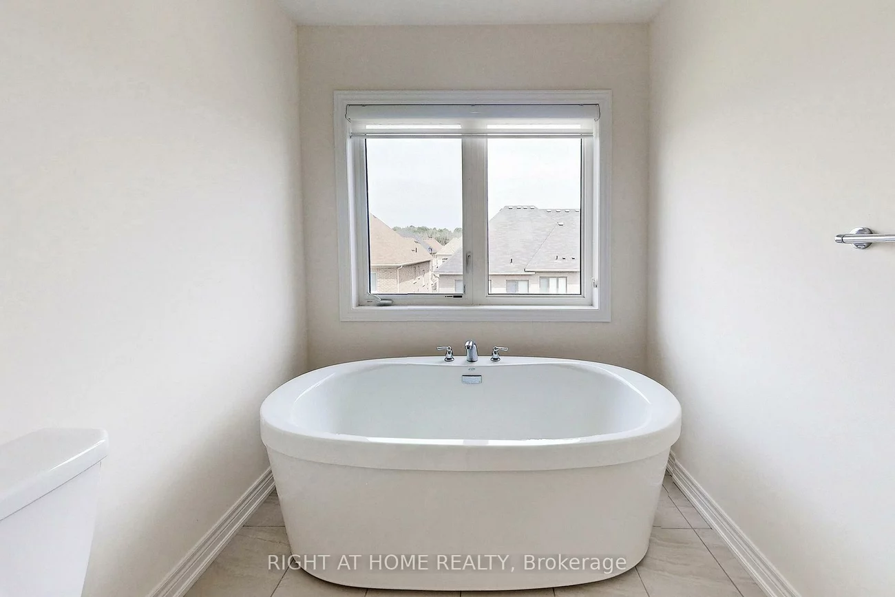 9, John Smith, Holland Landing, East Gwillimbury