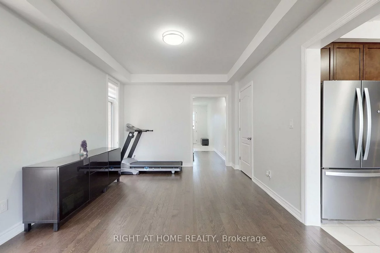 9, John Smith, Holland Landing, East Gwillimbury