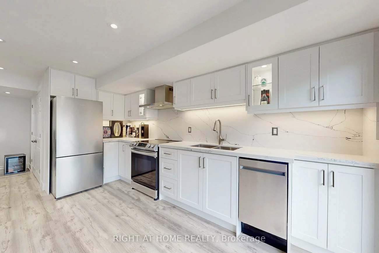 9, John Smith, Holland Landing, East Gwillimbury