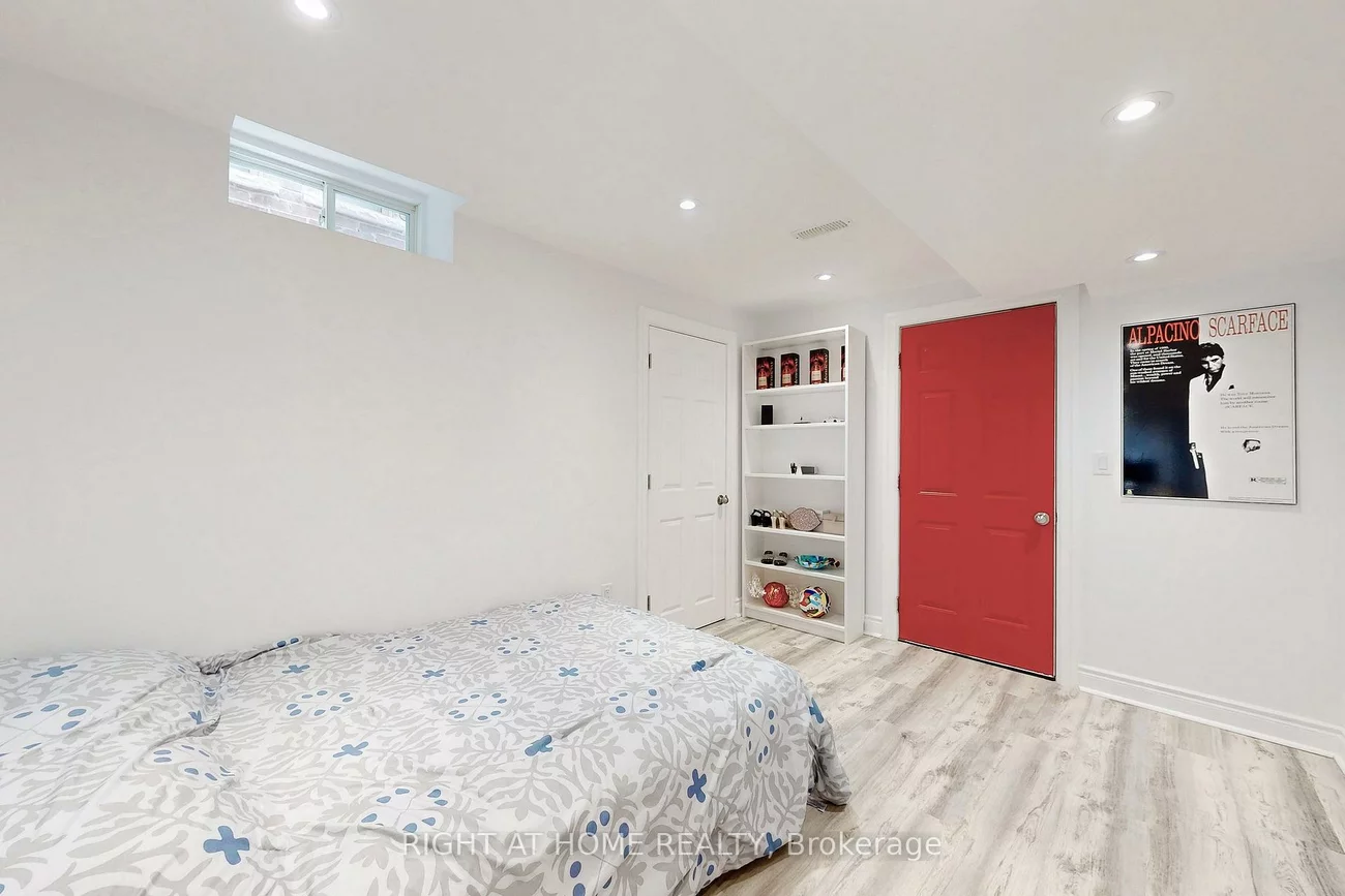 9, John Smith, Holland Landing, East Gwillimbury