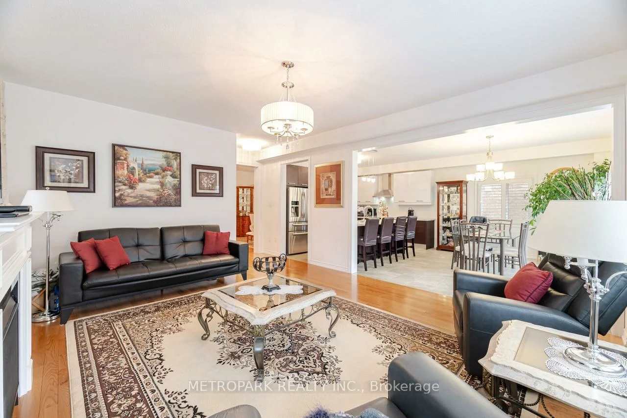 56, Manor Forest, Mt Albert, East Gwillimbury