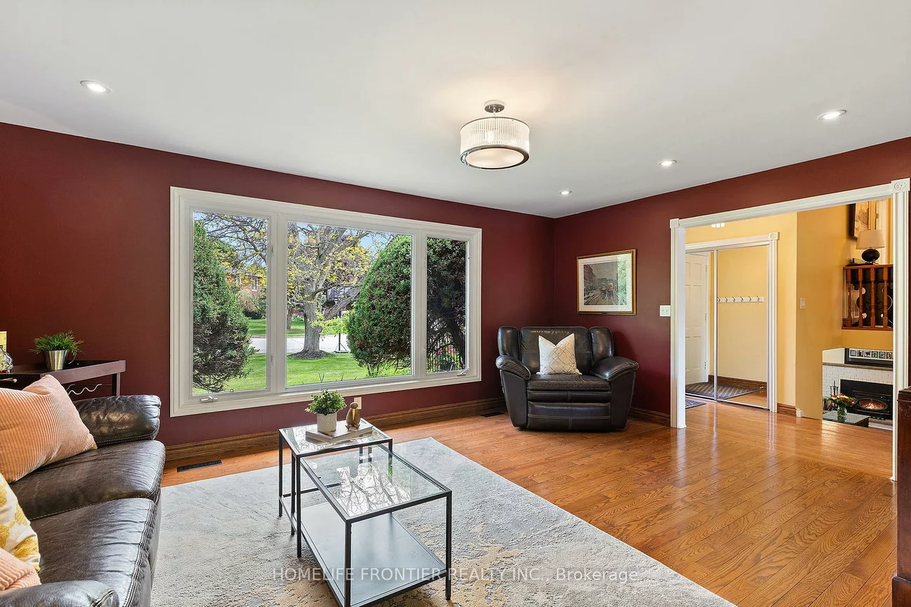 40, Delta, Holland Landing, East Gwillimbury