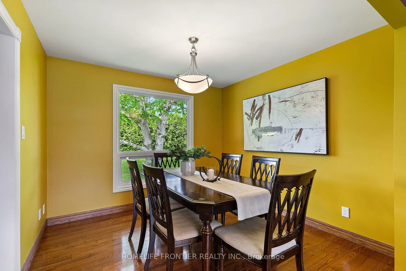 40, Delta, Holland Landing, East Gwillimbury