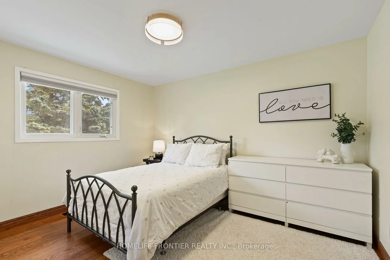 40, Delta, Holland Landing, East Gwillimbury
