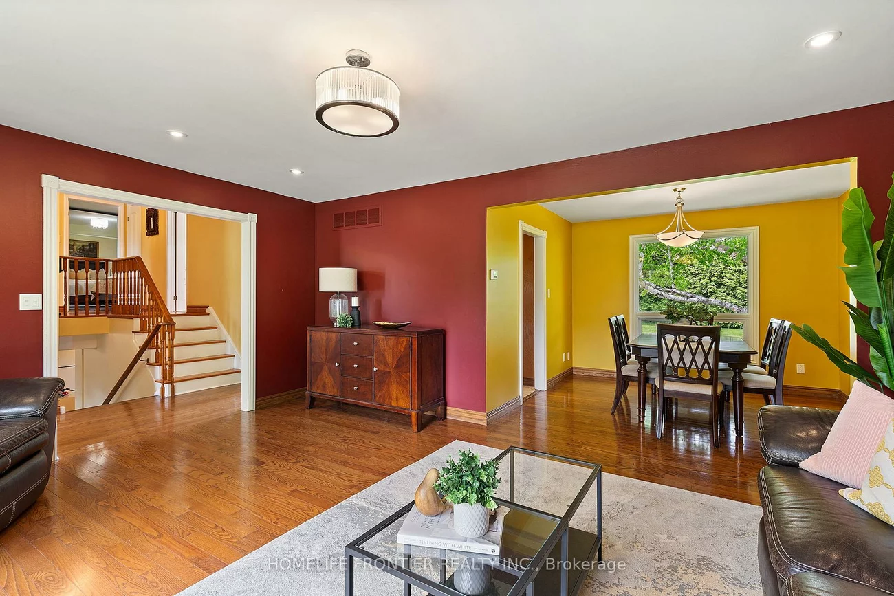 40, Delta, Holland Landing, East Gwillimbury
