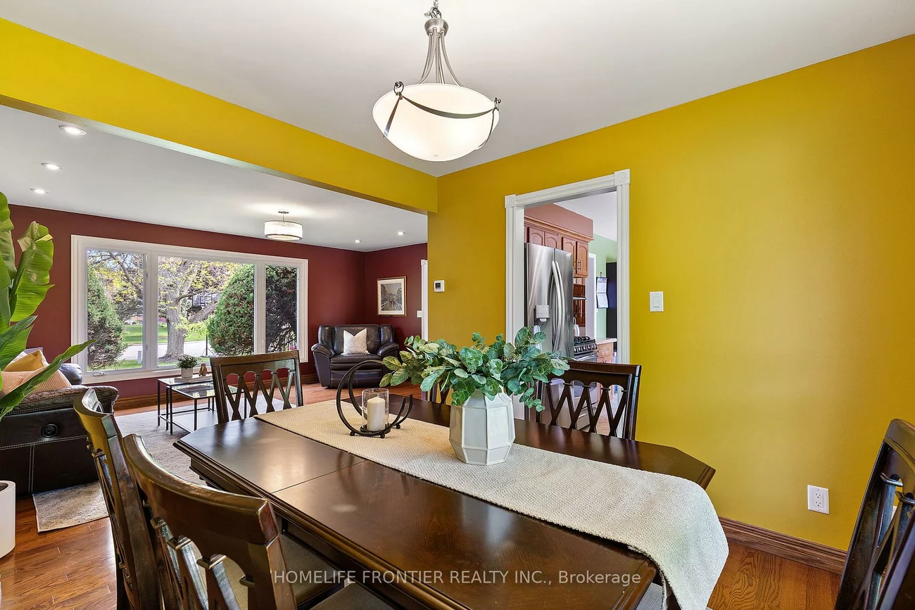 40, Delta, Holland Landing, East Gwillimbury