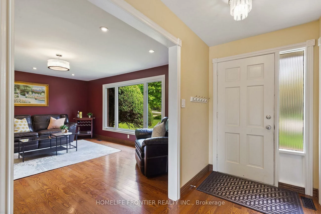 40, Delta, Holland Landing, East Gwillimbury
