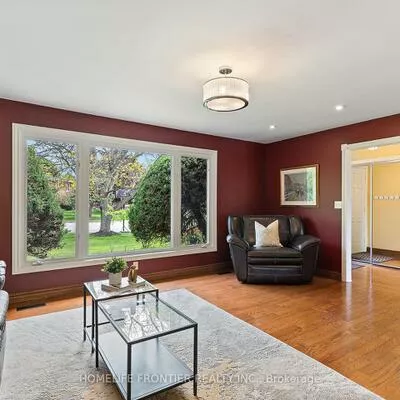 40, Delta, Holland Landing, East Gwillimbury