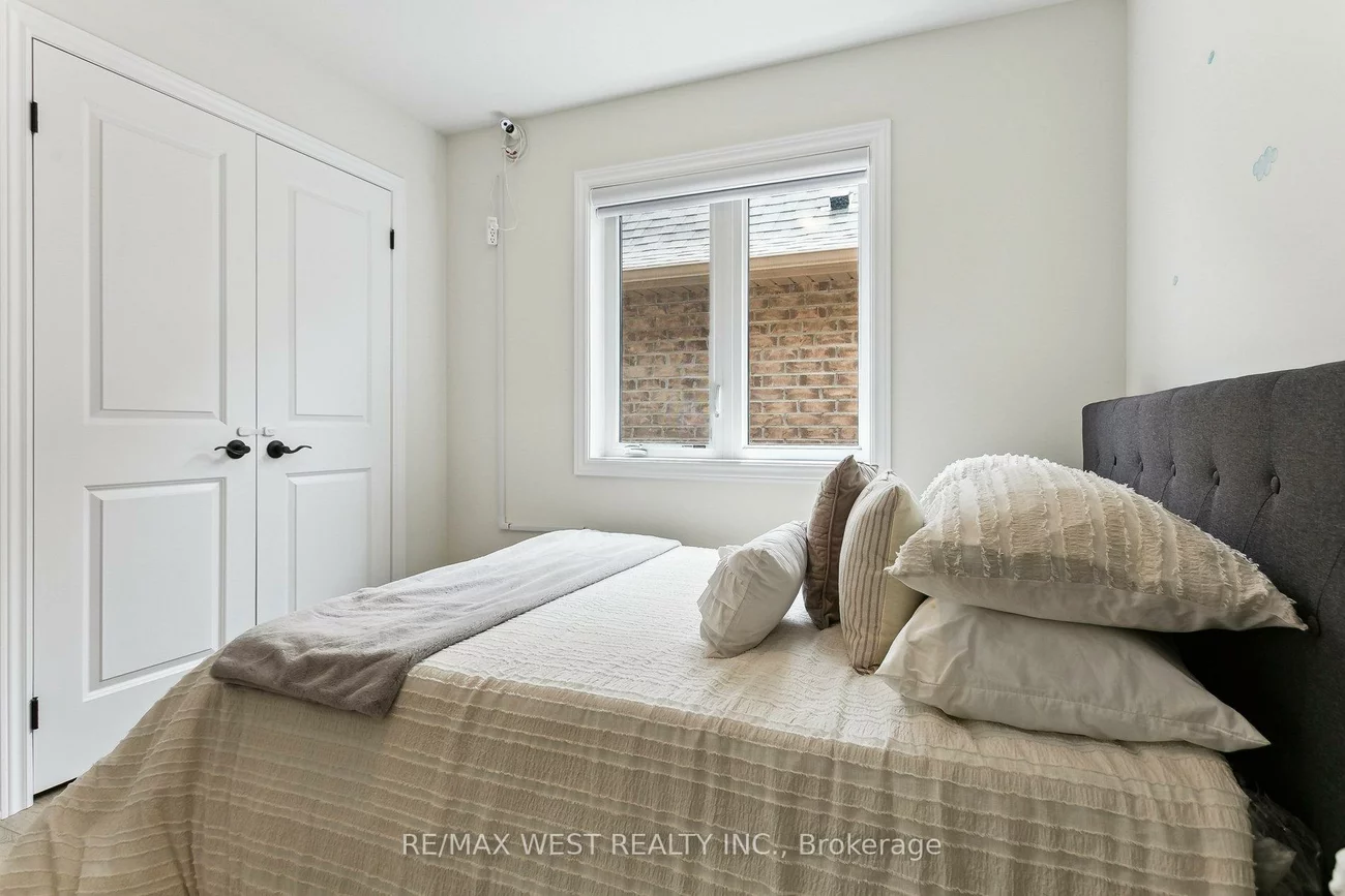 10, Viola, Sharon, East Gwillimbury