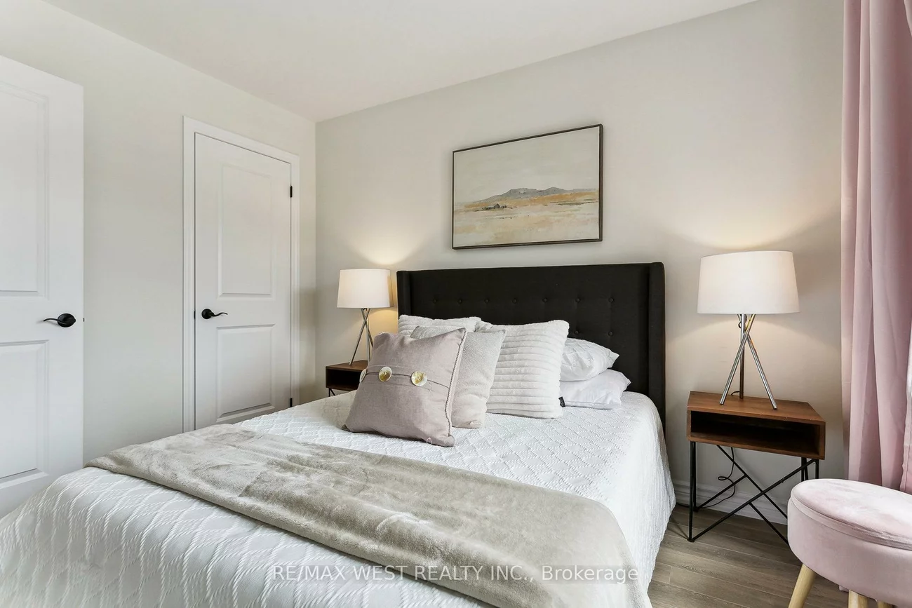 10, Viola, Sharon, East Gwillimbury