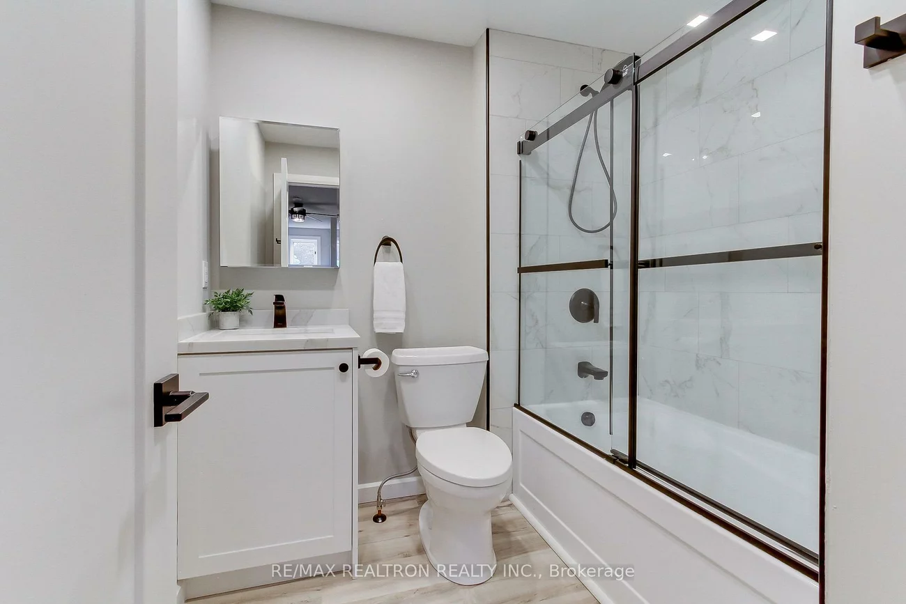 46, French, Holland Landing, East Gwillimbury