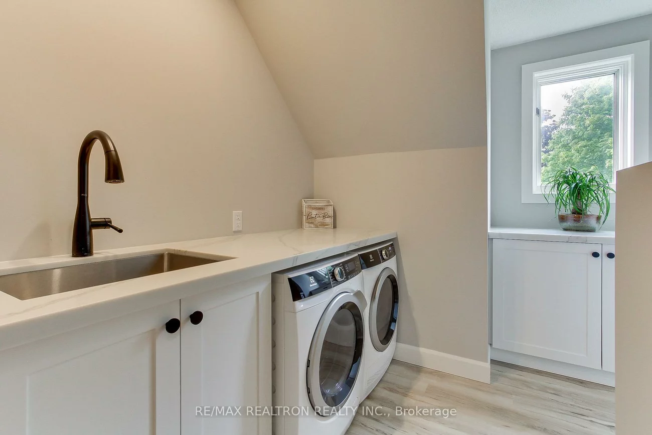 46, French, Holland Landing, East Gwillimbury