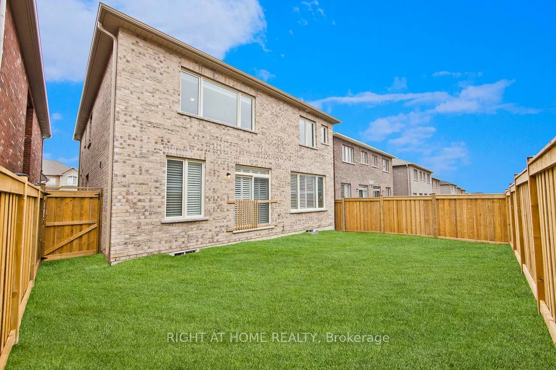 46, Frederick Taylor, Mt Albert, East Gwillimbury