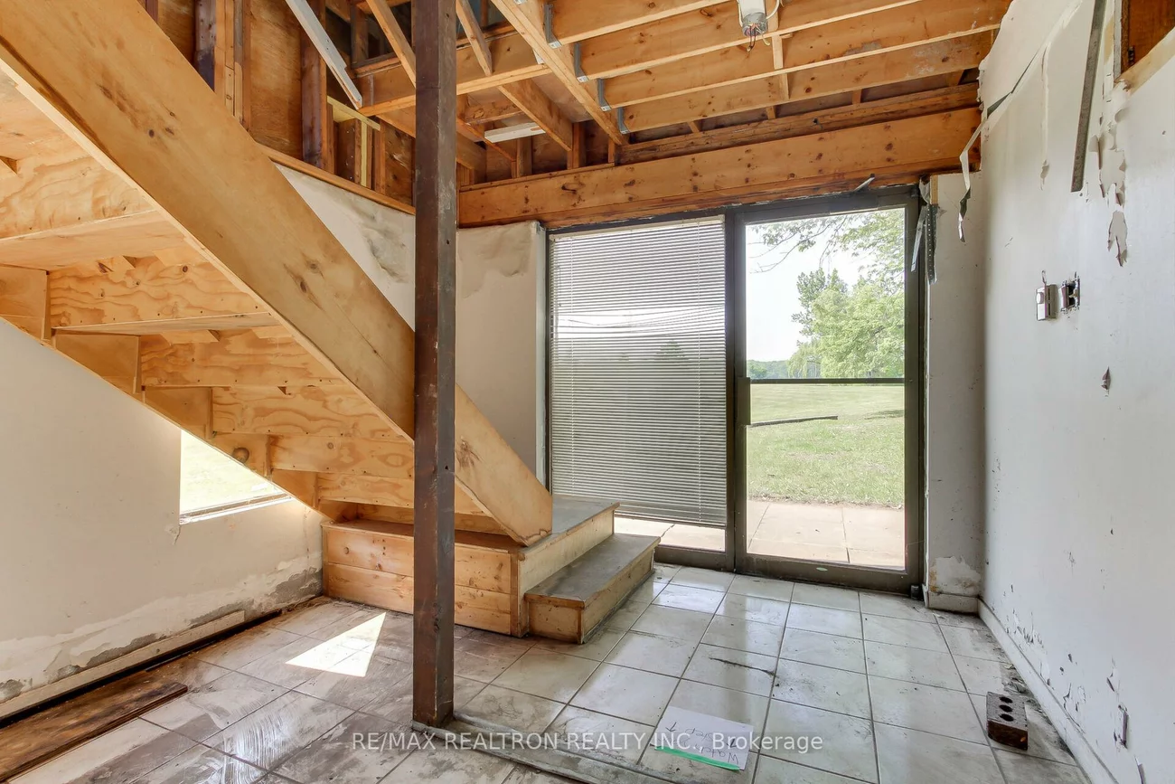 4166, Mount Albert, Sharon, East Gwillimbury