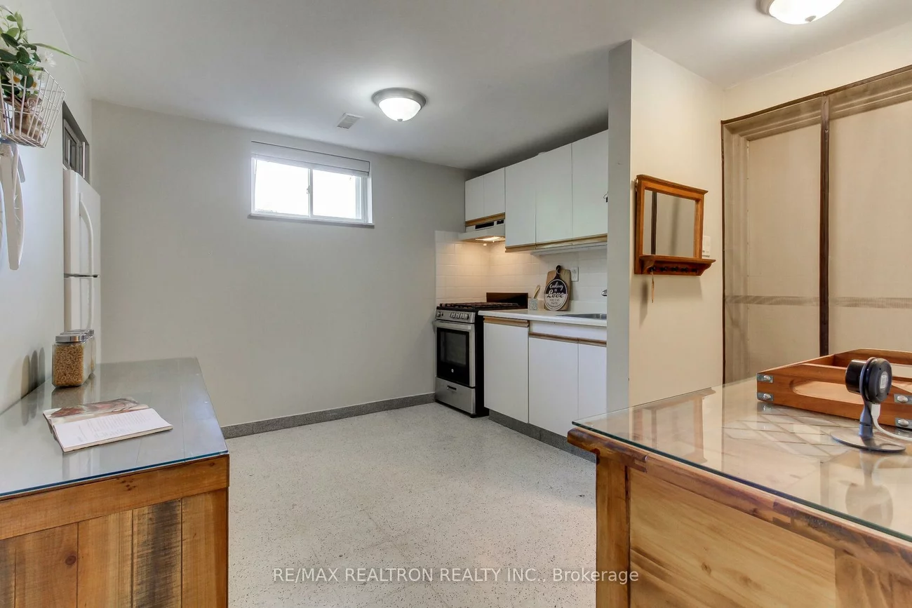 4166, Mount Albert, Sharon, East Gwillimbury