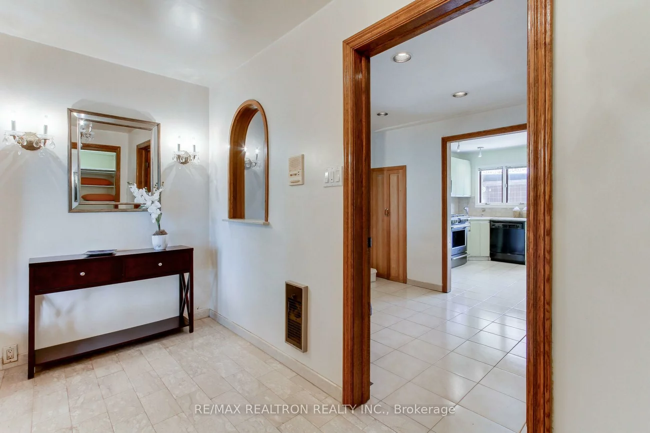 4166, Mount Albert, Sharon, East Gwillimbury