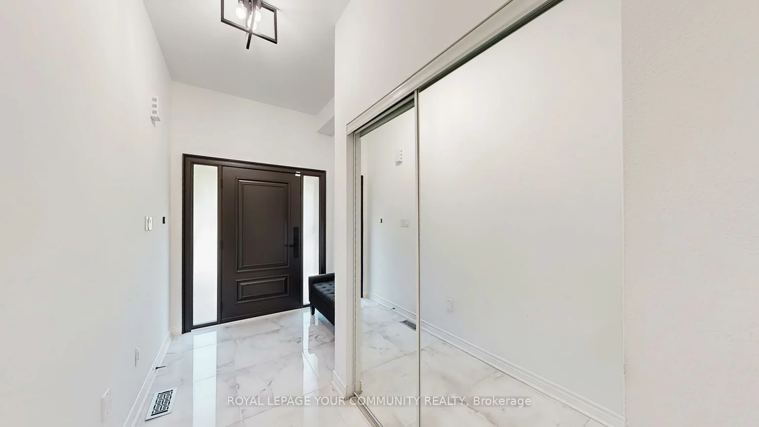 52, Four Seasons, Rural East Gwillimbury, East Gwillimbury