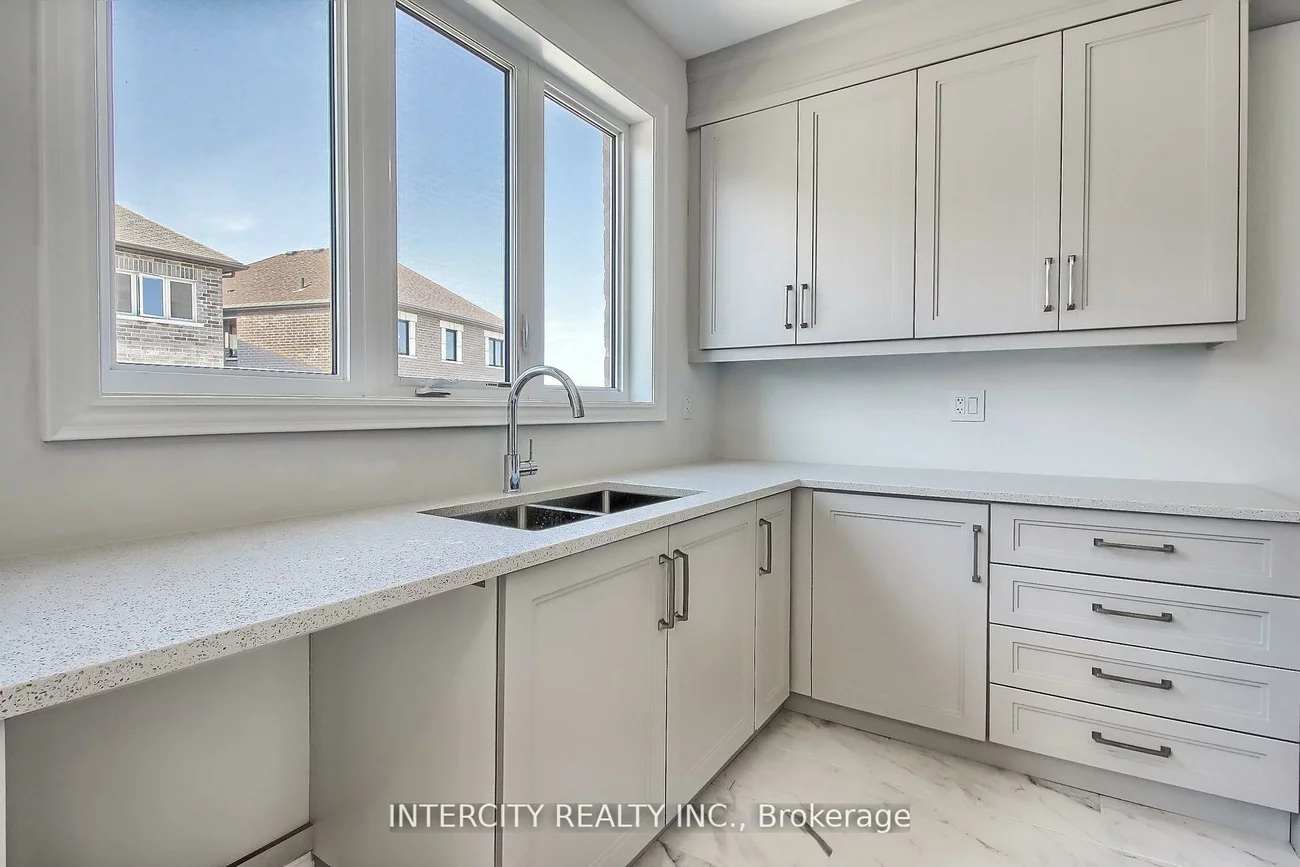331, Seaview, Queensville, East Gwillimbury