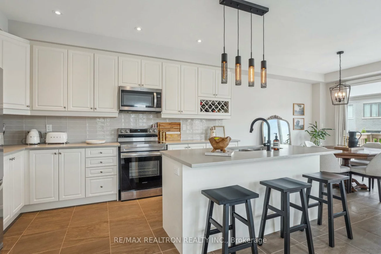 1, John Smith, Holland Landing, East Gwillimbury