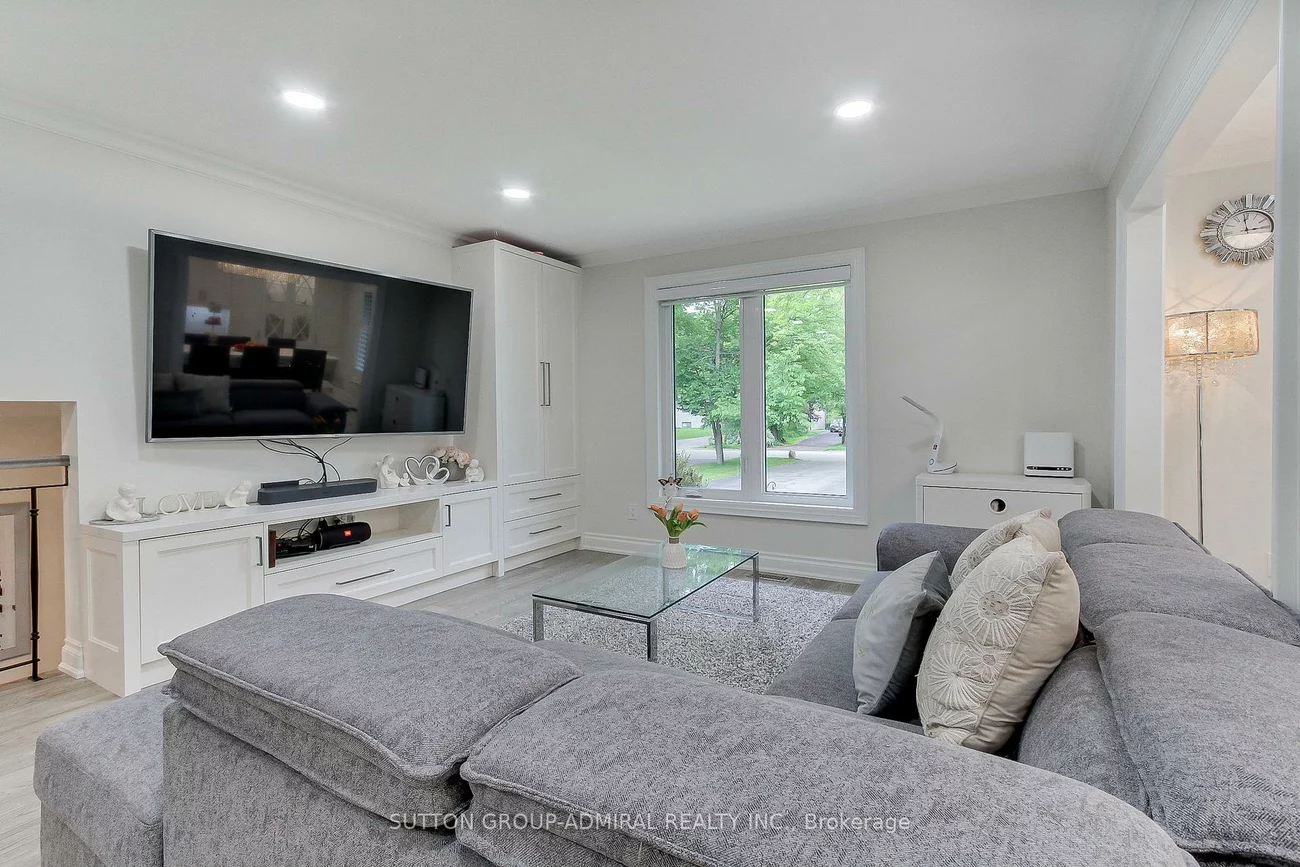 26, Tall Pines, Holland Landing, East Gwillimbury