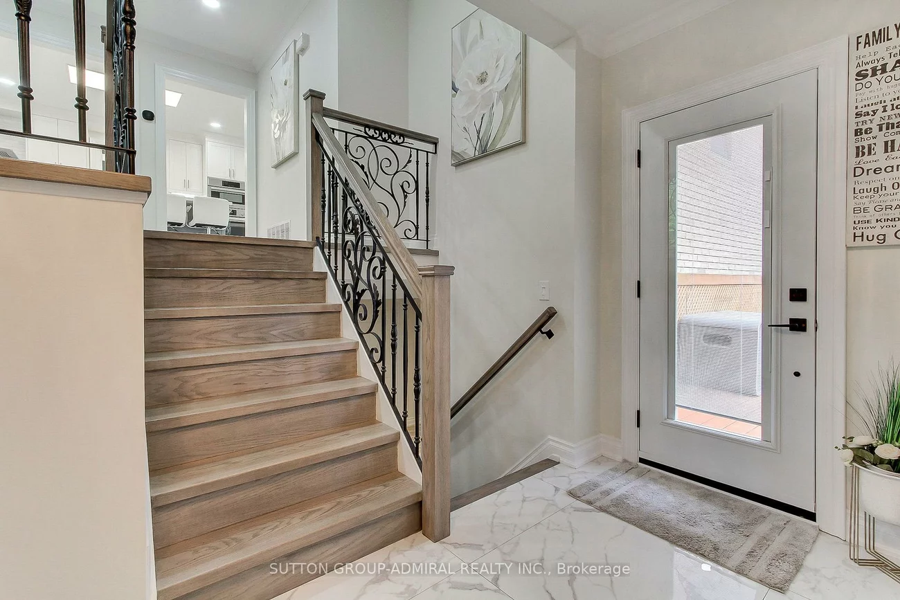 26, Tall Pines, Holland Landing, East Gwillimbury