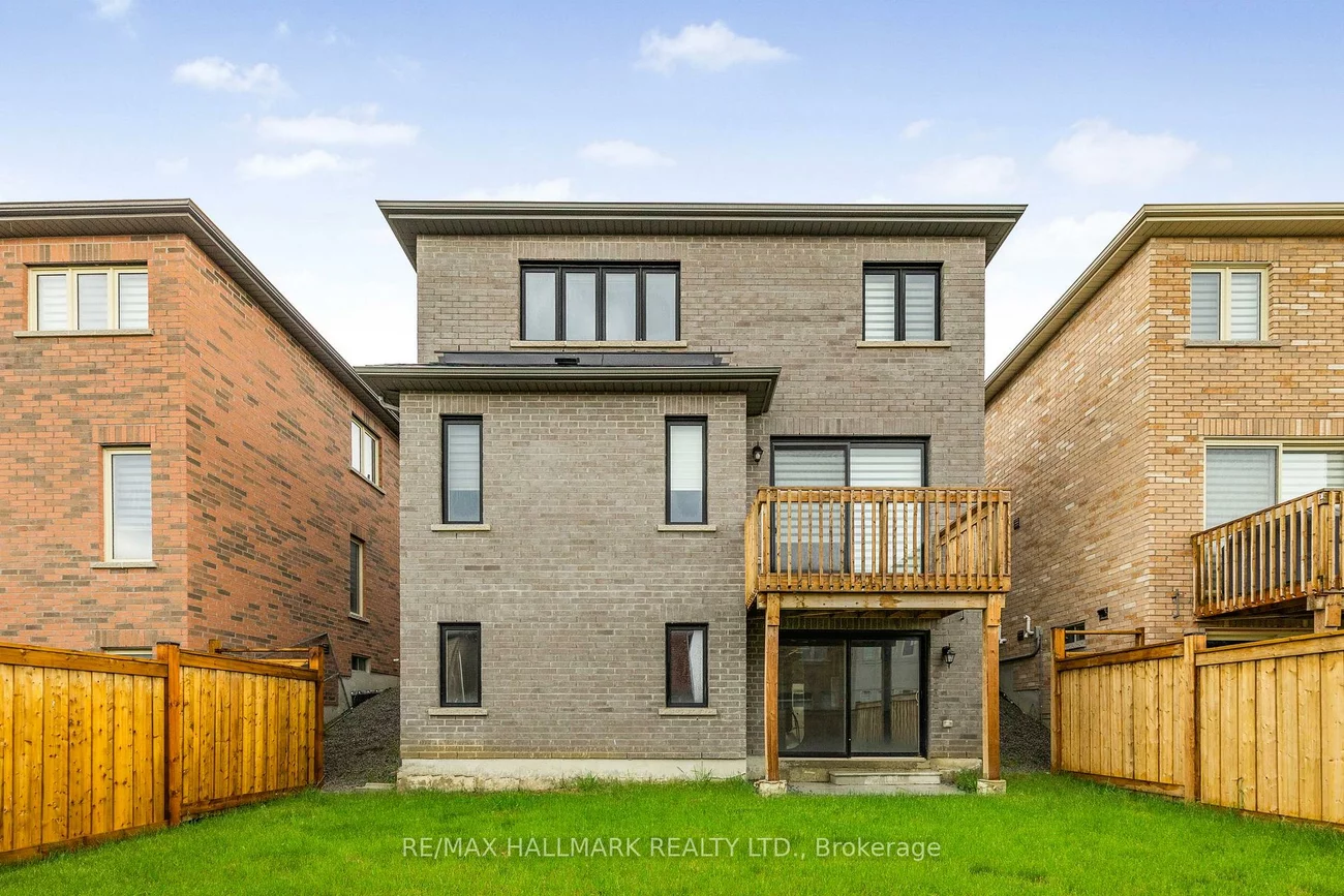 112, Carriage Shop, Queensville, East Gwillimbury