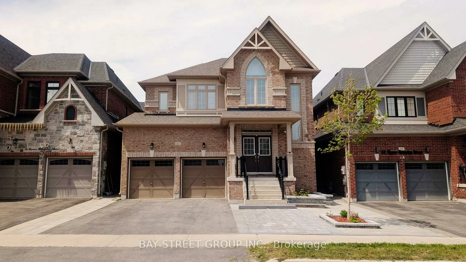 82, Manor Hampton, Sharon, East Gwillimbury