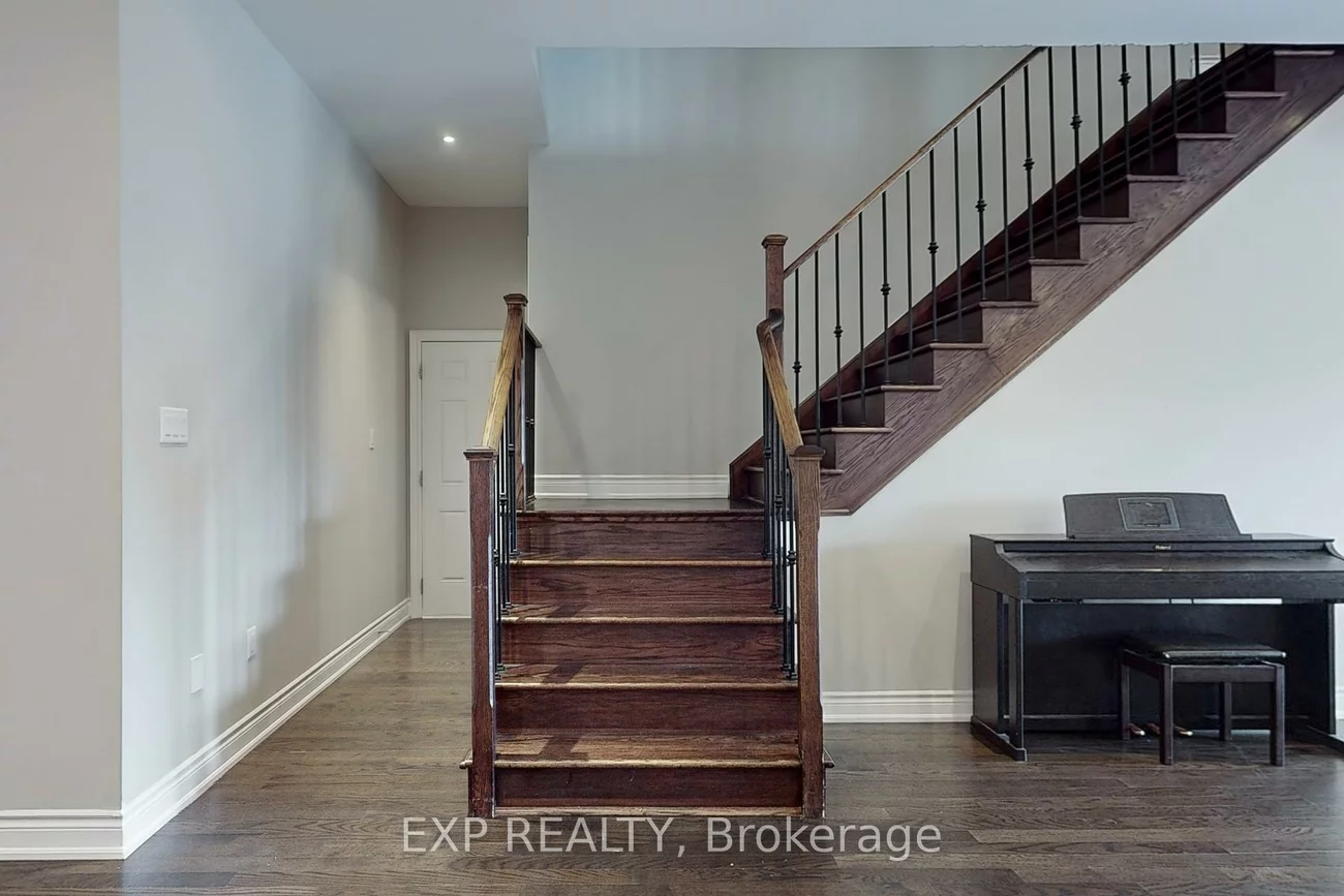 50, Sharonview, Sharon, East Gwillimbury