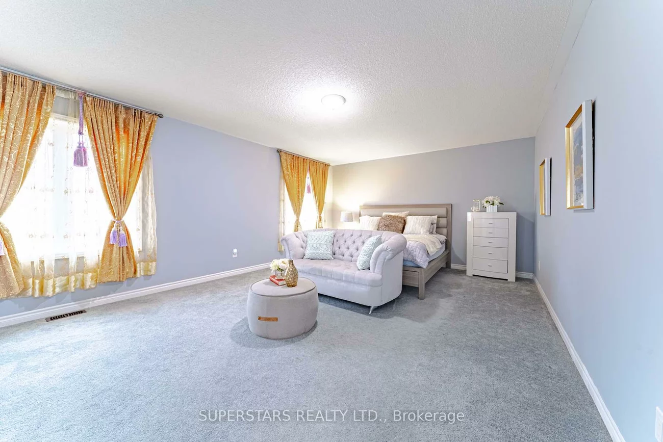 10, Deepwood, Sharon, East Gwillimbury