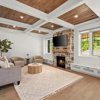 32, Manor Hampton, Sharon, East Gwillimbury