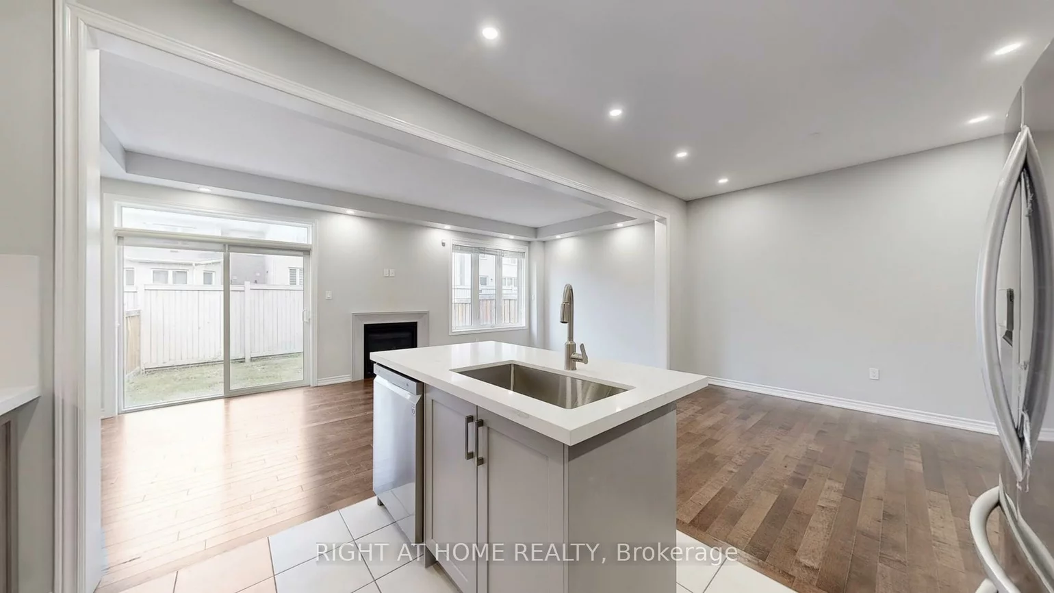 71, Mondial, Queensville, East Gwillimbury