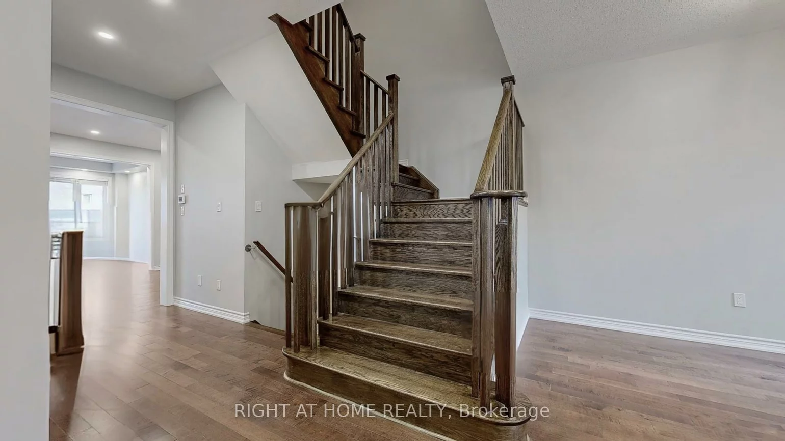 71, Mondial, Queensville, East Gwillimbury