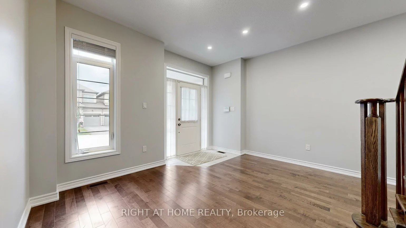 71, Mondial, Queensville, East Gwillimbury