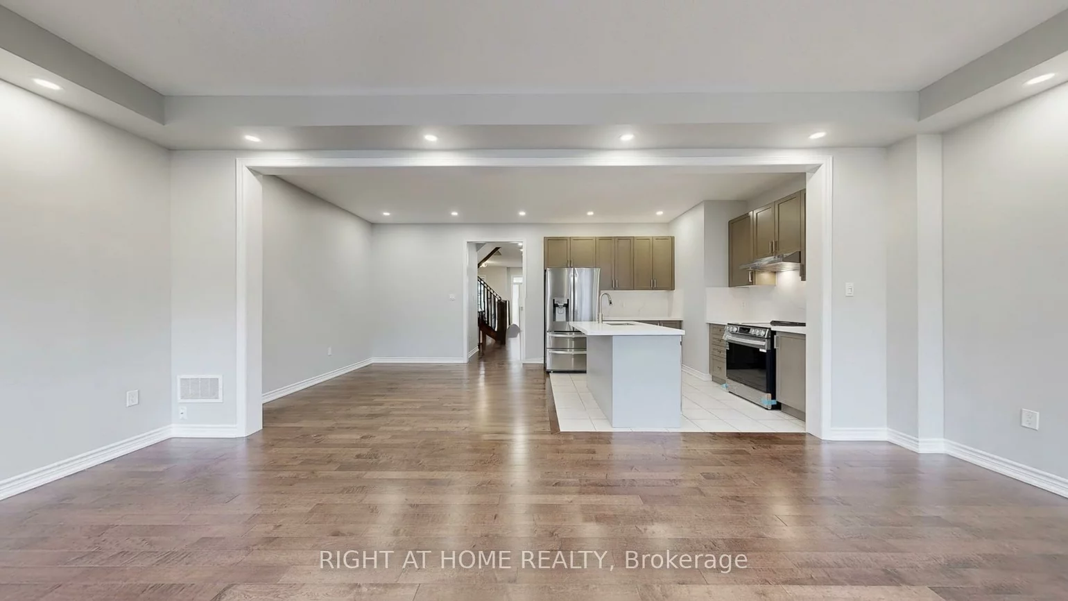 71, Mondial, Queensville, East Gwillimbury