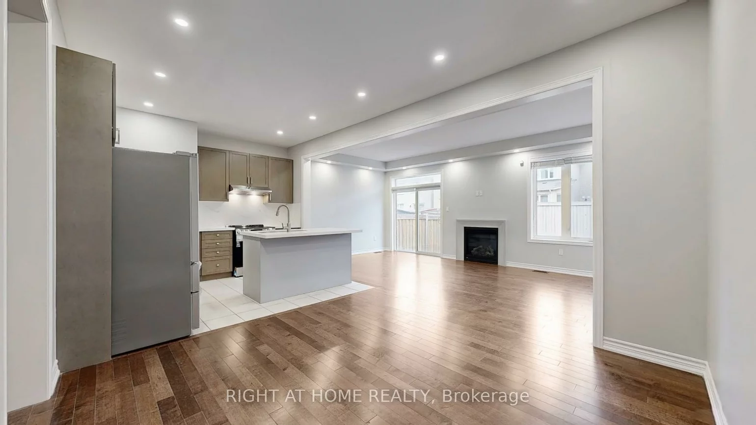 71, Mondial, Queensville, East Gwillimbury