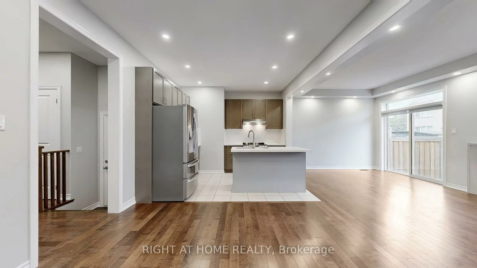 71, Mondial, Queensville, East Gwillimbury