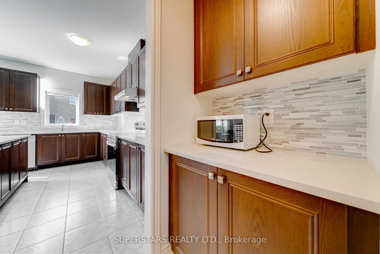 7, Kenneth Ross, Sharon, East Gwillimbury