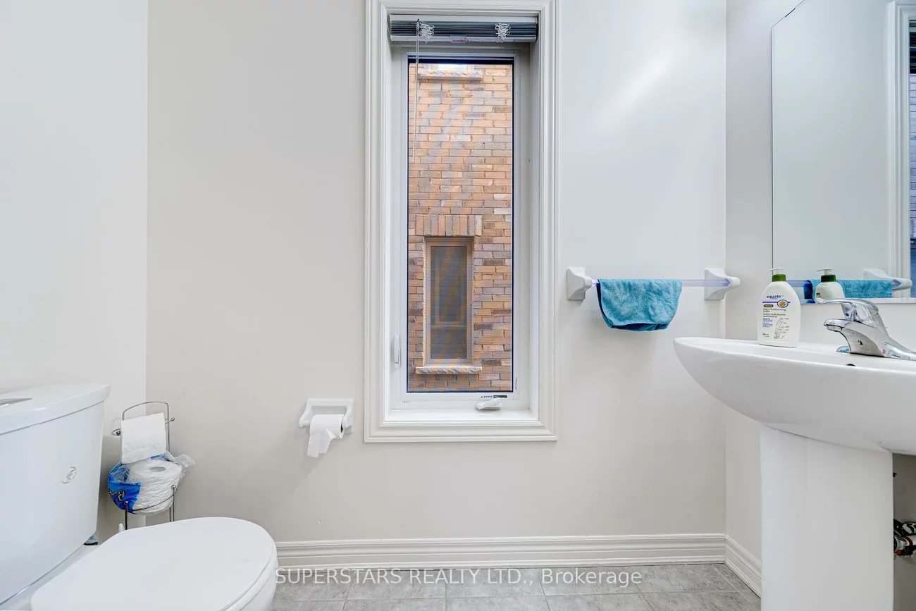 7, Kenneth Ross, Sharon, East Gwillimbury