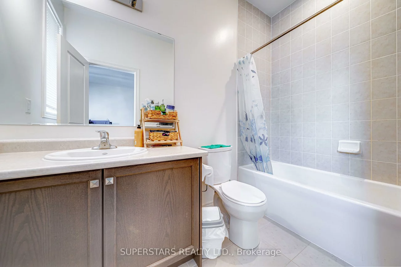 7, Kenneth Ross, Sharon, East Gwillimbury