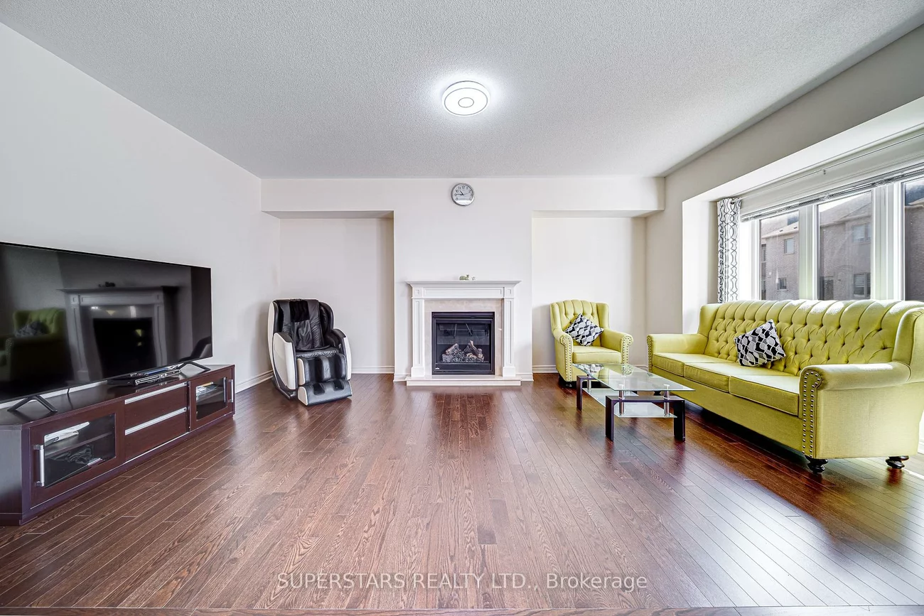 7, Kenneth Ross, Sharon, East Gwillimbury