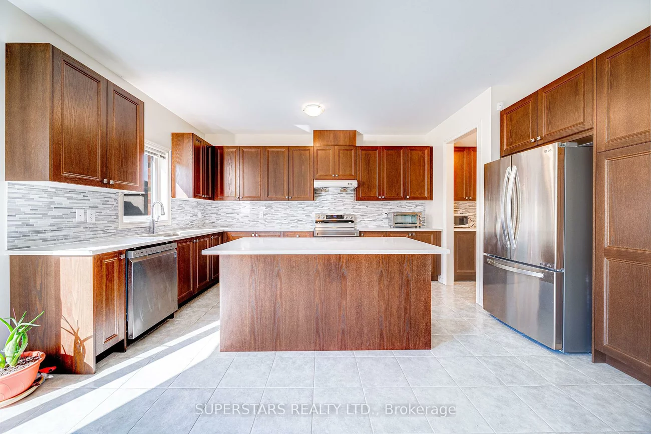 7, Kenneth Ross, Sharon, East Gwillimbury