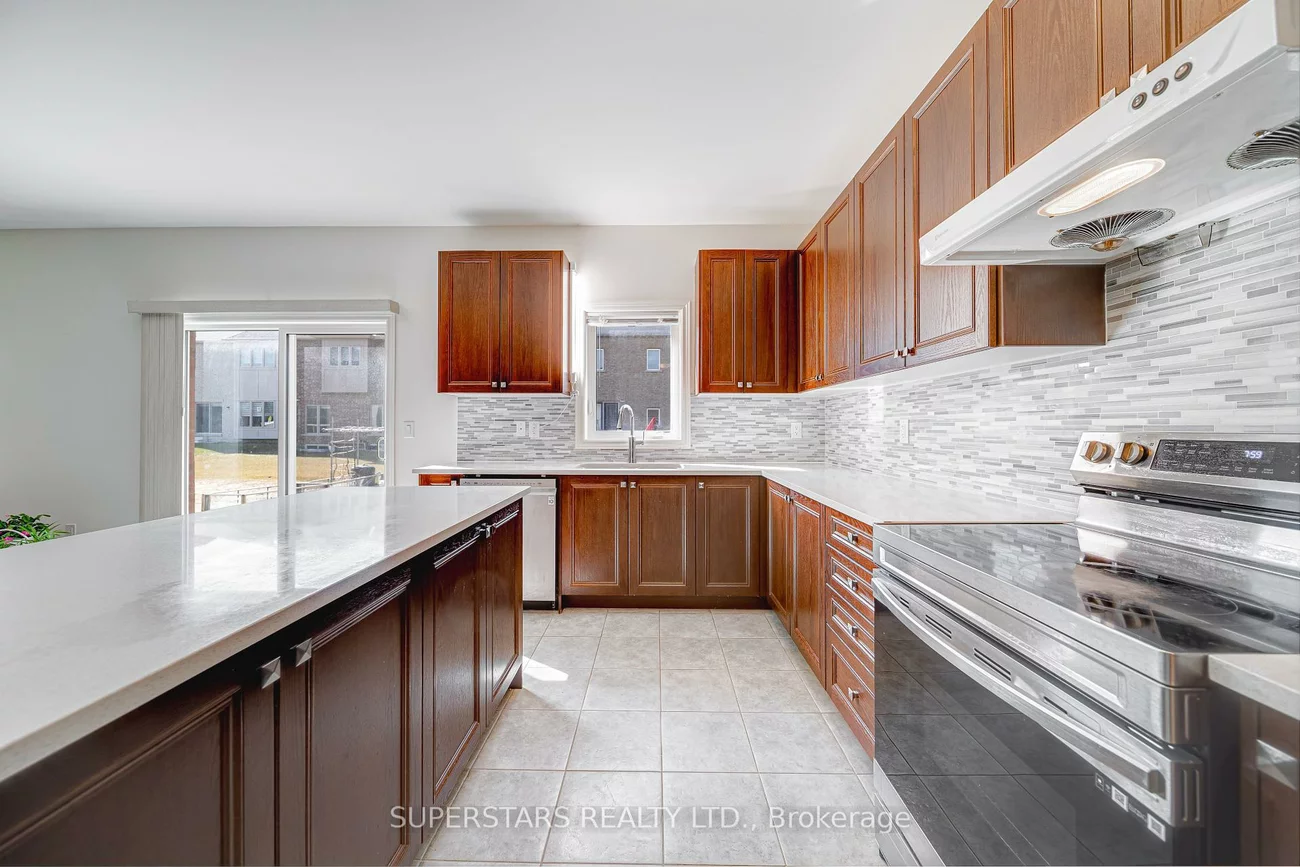 7, Kenneth Ross, Sharon, East Gwillimbury