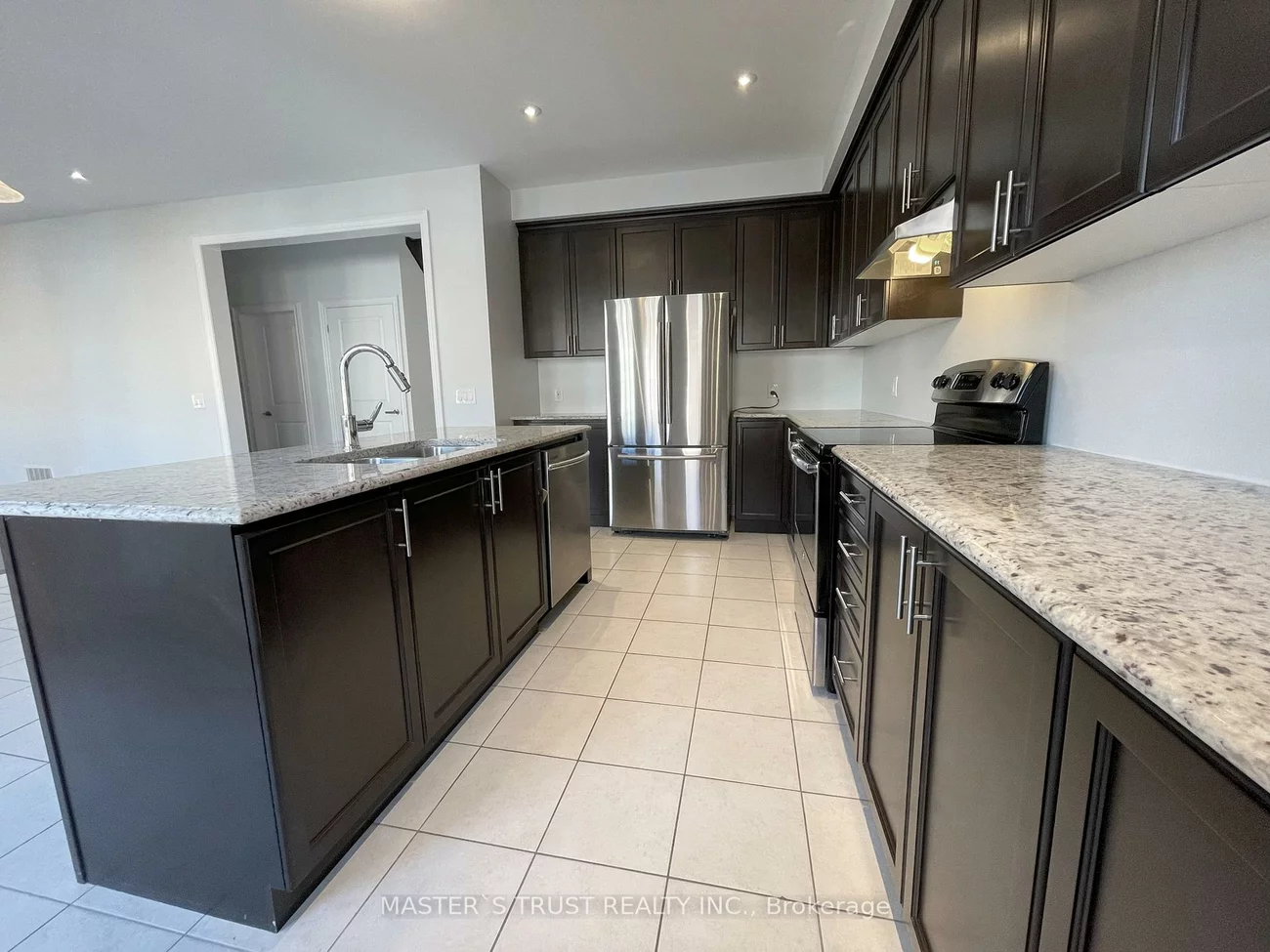 18, CLIFFORD FAIRBARN, Queensville, East Gwillimbury